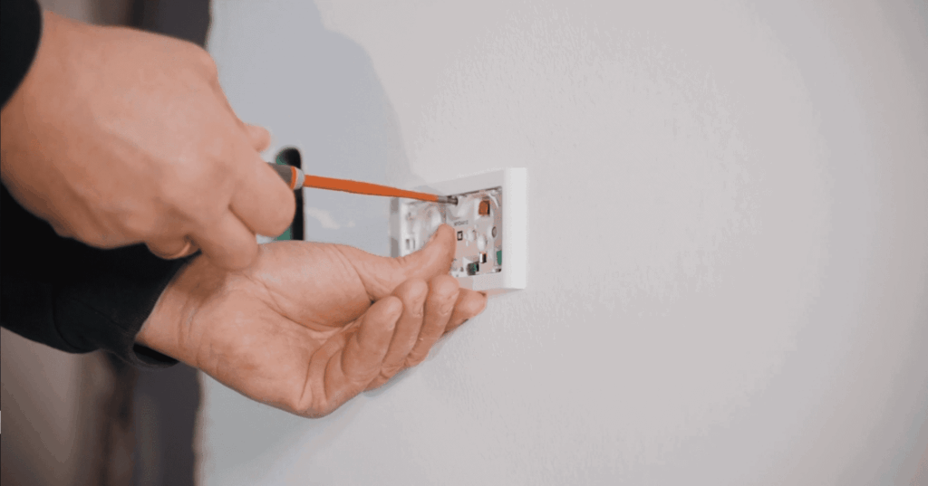 Sådan sikrer boligforeninger trygge og velfungerende elinstallationer
