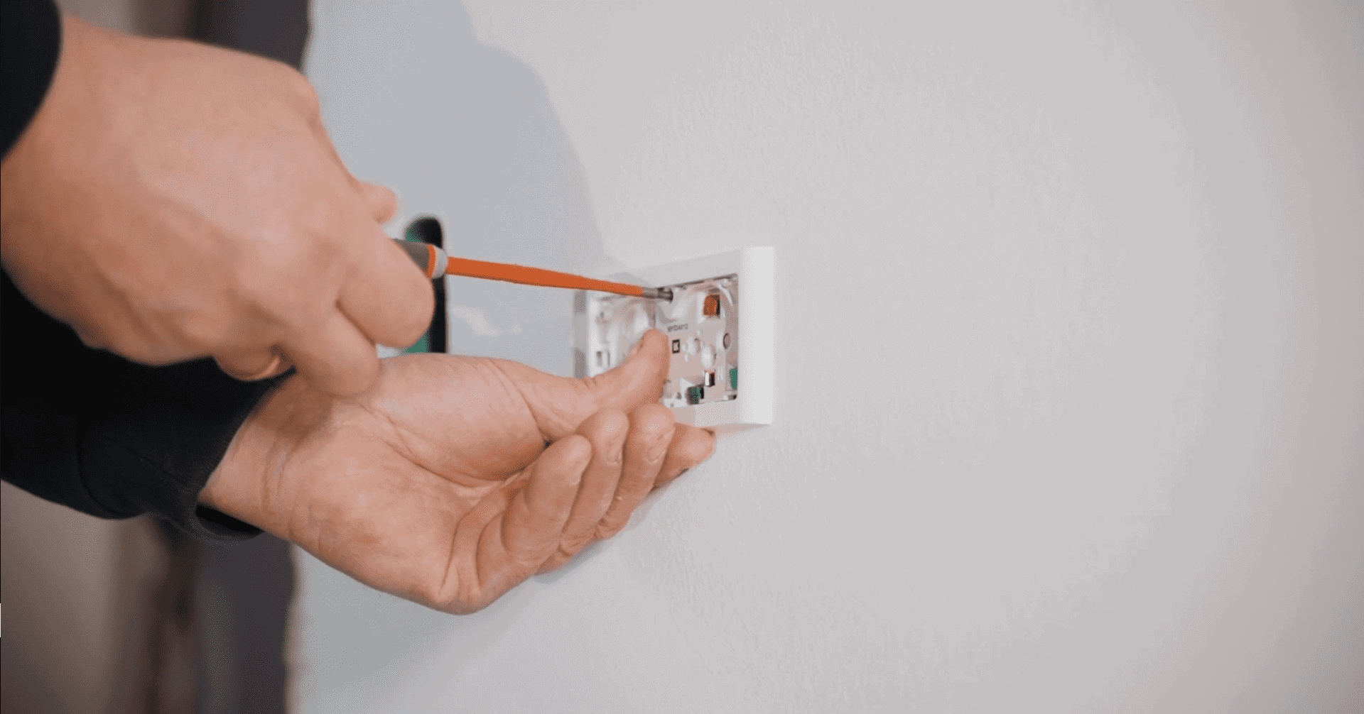 Sådan sikrer boligforeninger trygge og velfungerende elinstallationer